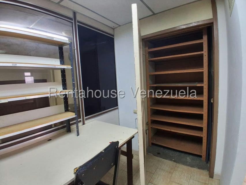 Comercial (Oficina) en Alquiler en Centro, Lara - 31