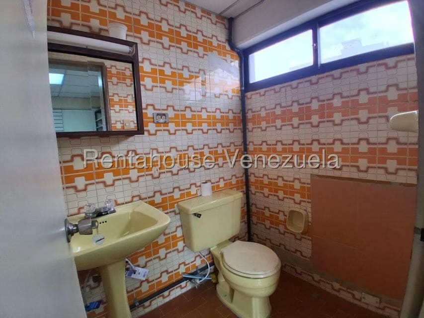 Comercial (Oficina) en Alquiler en Centro, Lara - 35