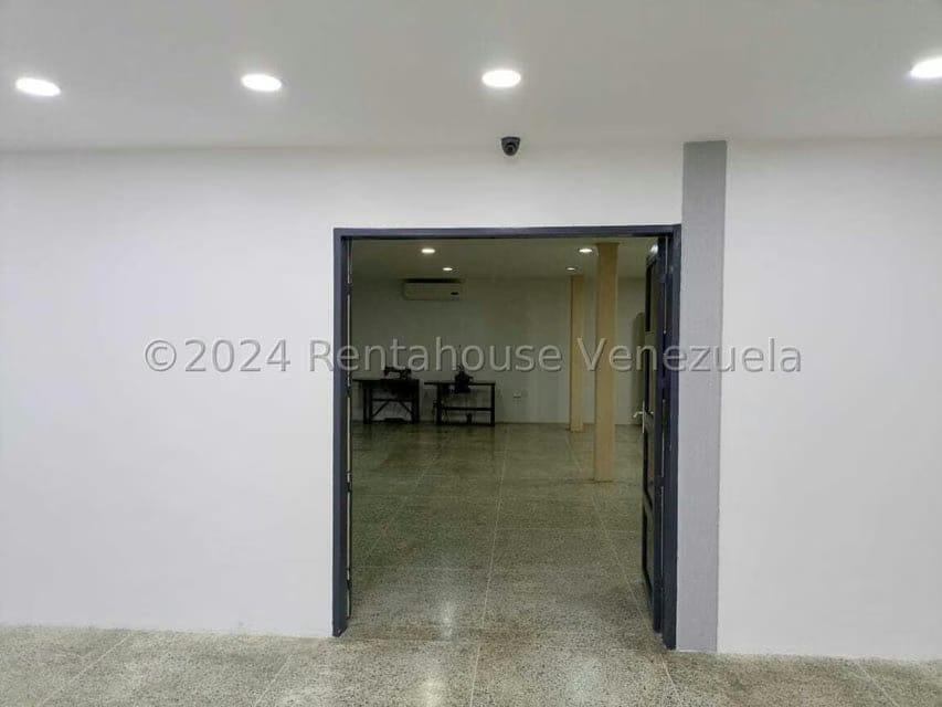 Comercial (Edificio) en Venta en Del Este, Lara - 12