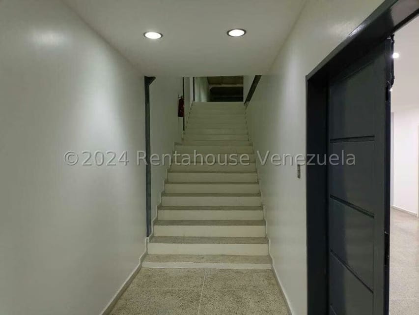 Comercial (Edificio) en Venta en Del Este, Lara - 17
