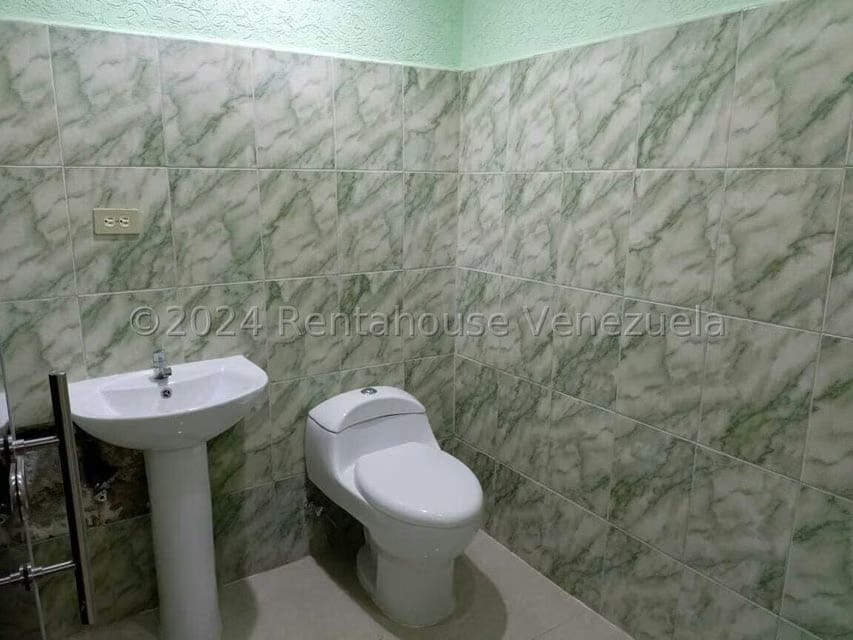 Comercial (Edificio) en Venta en Del Este, Lara - 10