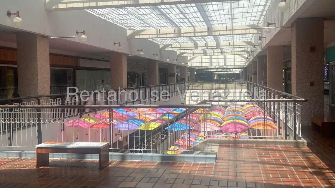 Comercial (Local Comercial) en Alquiler en Prados del Este, Distrito Metropolitano - 9