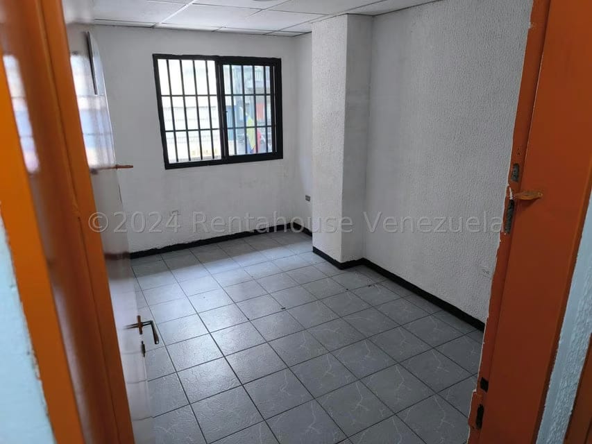 Comercial (Oficina) en Alquiler en Parroquia La Candelaria, Distrito Metropolitano - 2