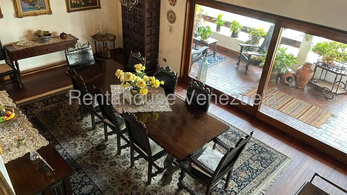 Casa (Multipes Niveles) en Venta en Cumbres de Curumo, Distrito Metropolitano - 13