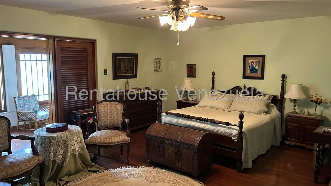 Casa (Multipes Niveles) en Venta en Cumbres de Curumo, Distrito Metropolitano - 21