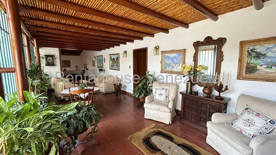 Casa (Multipes Niveles) en Venta en Cumbres de Curumo, Distrito Metropolitano - 30