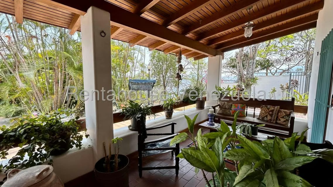 Casa (Multipes Niveles) en Venta en Cumbres de Curumo, Distrito Metropolitano - 44