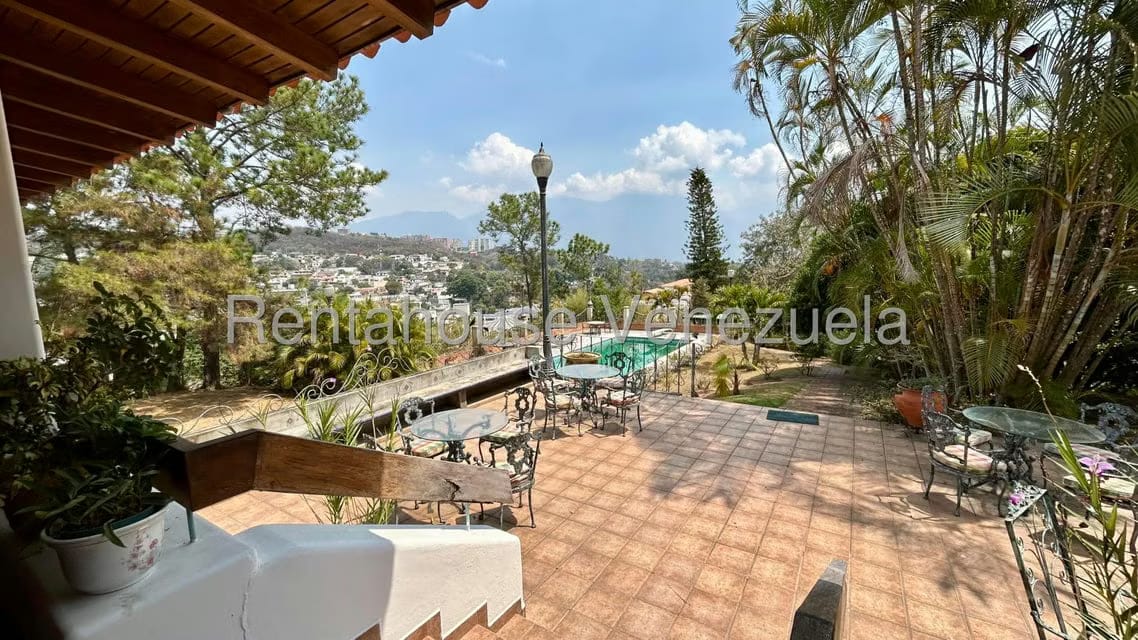 Casa (Multipes Niveles) en Venta en Cumbres de Curumo, Distrito Metropolitano - 47