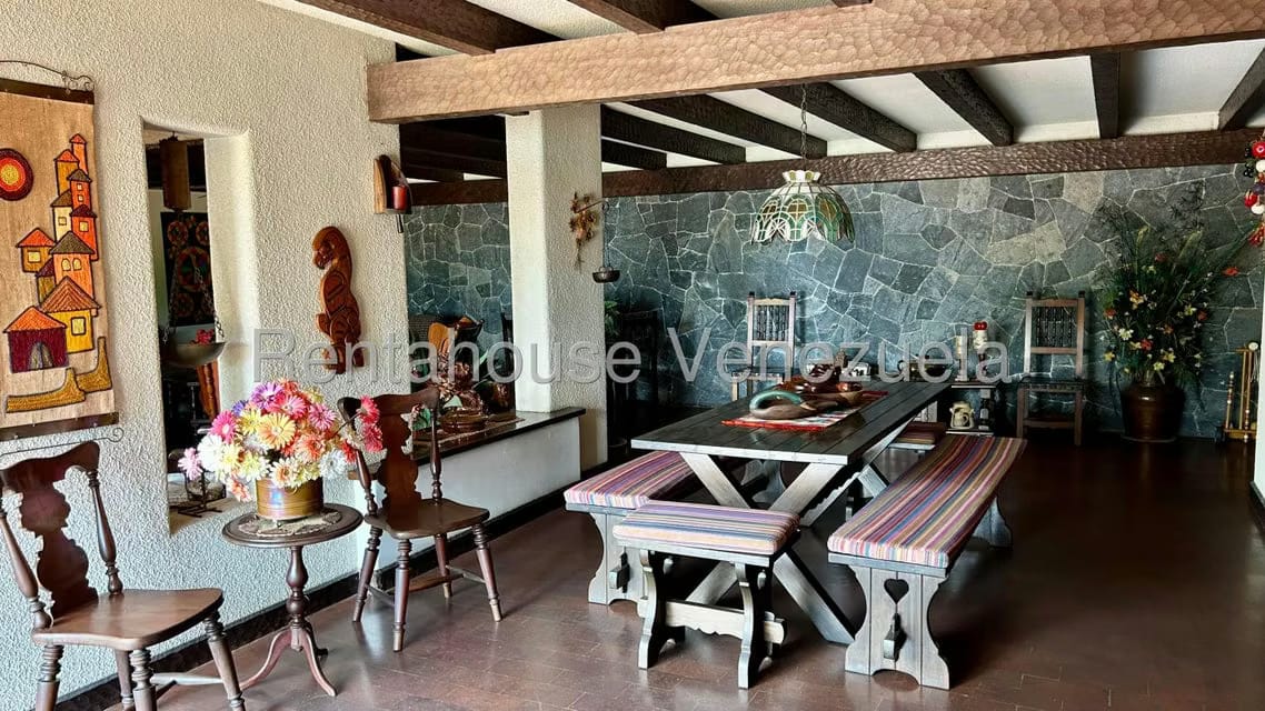 Casa (Multipes Niveles) en Venta en Cumbres de Curumo, Distrito Metropolitano - 53
