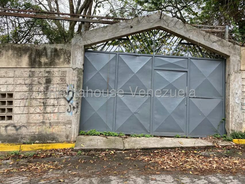 Casa (Multipes Niveles) en Venta en Cumbres de Curumo, Distrito Metropolitano - 81