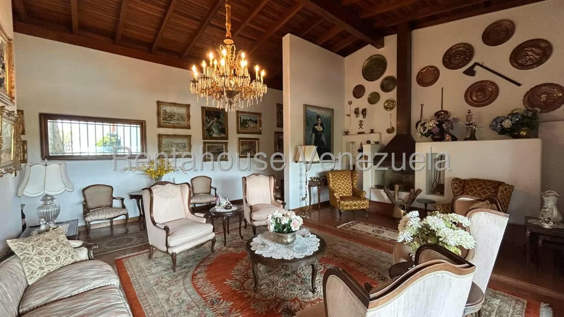 Casa (Multipes Niveles) en Venta en Cumbres de Curumo, Distrito Metropolitano - 10