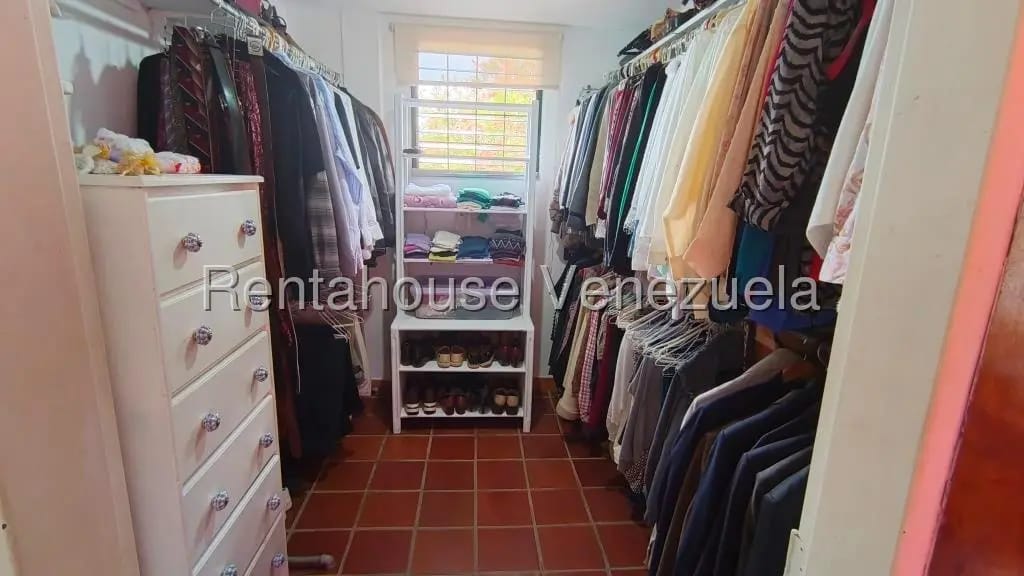 Casa (Duplex) en Venta en Club de Campo, Miranda - 16
