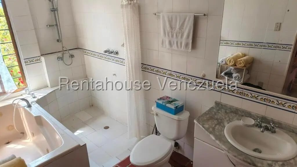 Casa (Duplex) en Venta en Club de Campo, Miranda - 17