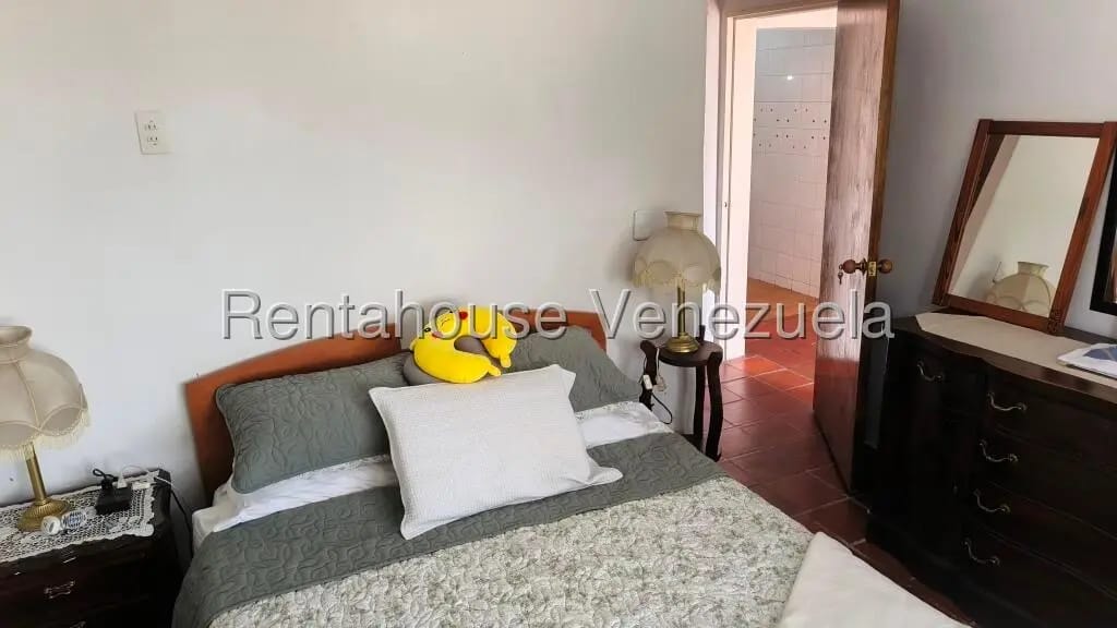 Casa (Duplex) en Venta en Club de Campo, Miranda - 26