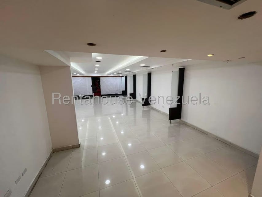 Comercial (Local Comercial) en Alquiler en Las Mercedes, Distrito Metropolitano - 5