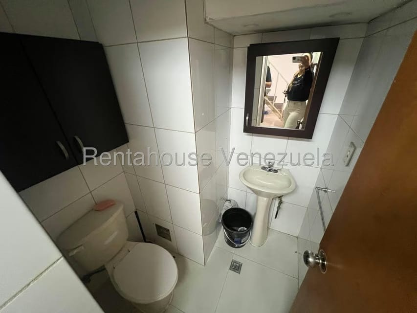 Comercial (Local Comercial) en Alquiler en Las Mercedes, Distrito Metropolitano - 10