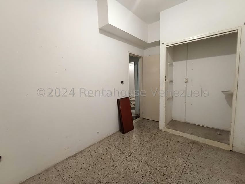Comercial (Edificio) en Venta en Zona Centro, Aragua - 11