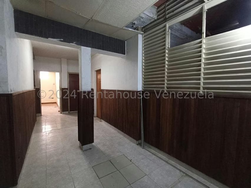 Comercial (Edificio) en Venta en Zona Centro, Aragua - 13