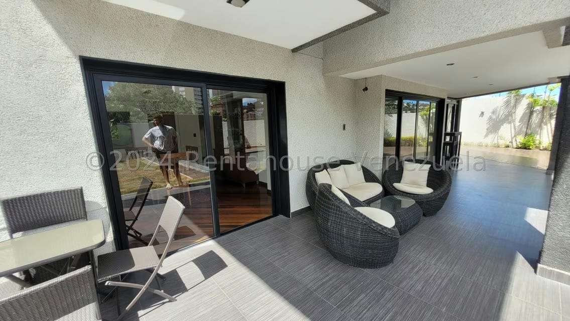 Casa (Multipes Niveles) en Venta en Los Naranjos del Cafetal, Distrito Metropolitano - 16