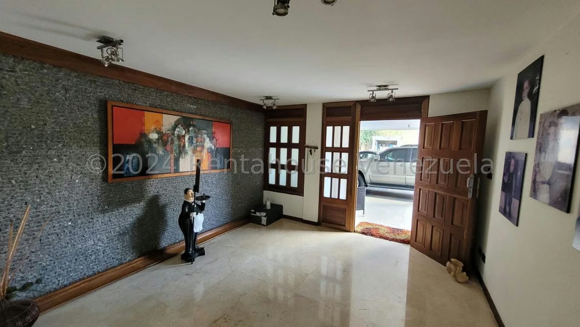 Casa (Multipes Niveles) en Venta en Los Naranjos del Cafetal, Distrito Metropolitano - 32