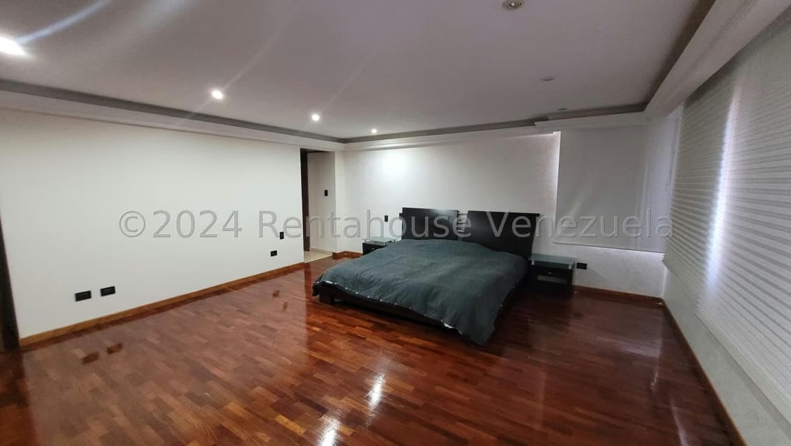 Casa (Multipes Niveles) en Venta en Los Naranjos del Cafetal, Distrito Metropolitano - 34