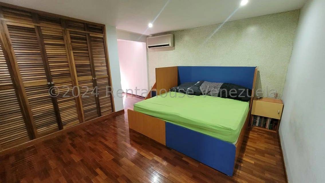 Casa (Multipes Niveles) en Venta en Los Naranjos del Cafetal, Distrito Metropolitano - 41