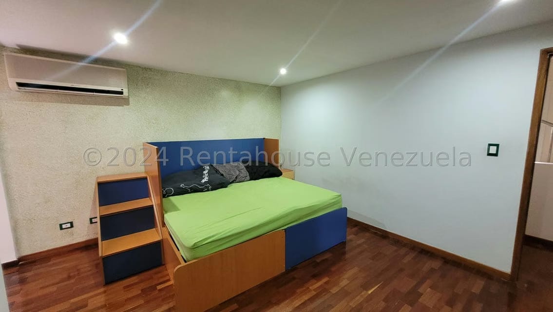 Casa (Multipes Niveles) en Venta en Los Naranjos del Cafetal, Distrito Metropolitano - 42