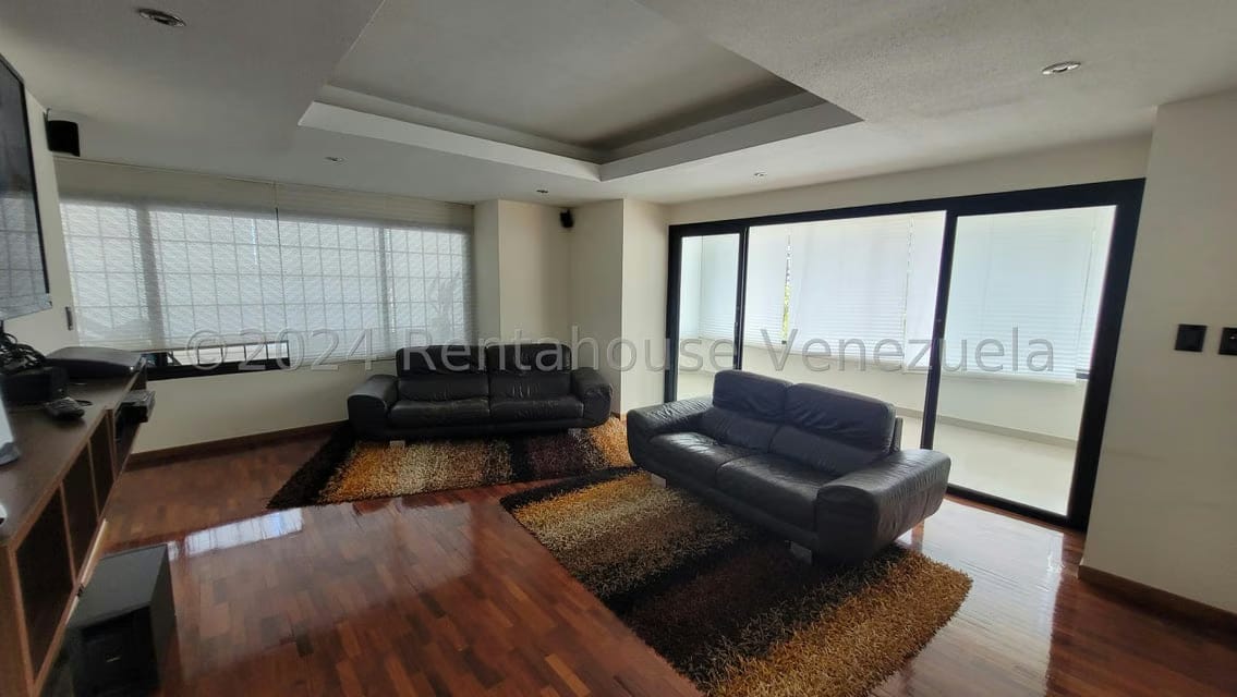 Casa (Multipes Niveles) en Venta en Los Naranjos del Cafetal, Distrito Metropolitano - 52