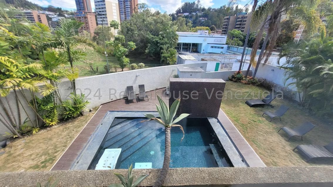 Casa (Multipes Niveles) en Venta en Los Naranjos del Cafetal, Distrito Metropolitano - 55