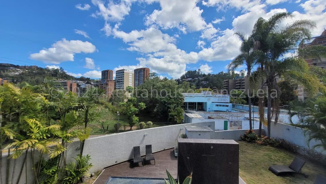 Casa (Multipes Niveles) en Venta en Los Naranjos del Cafetal, Distrito Metropolitano - 56