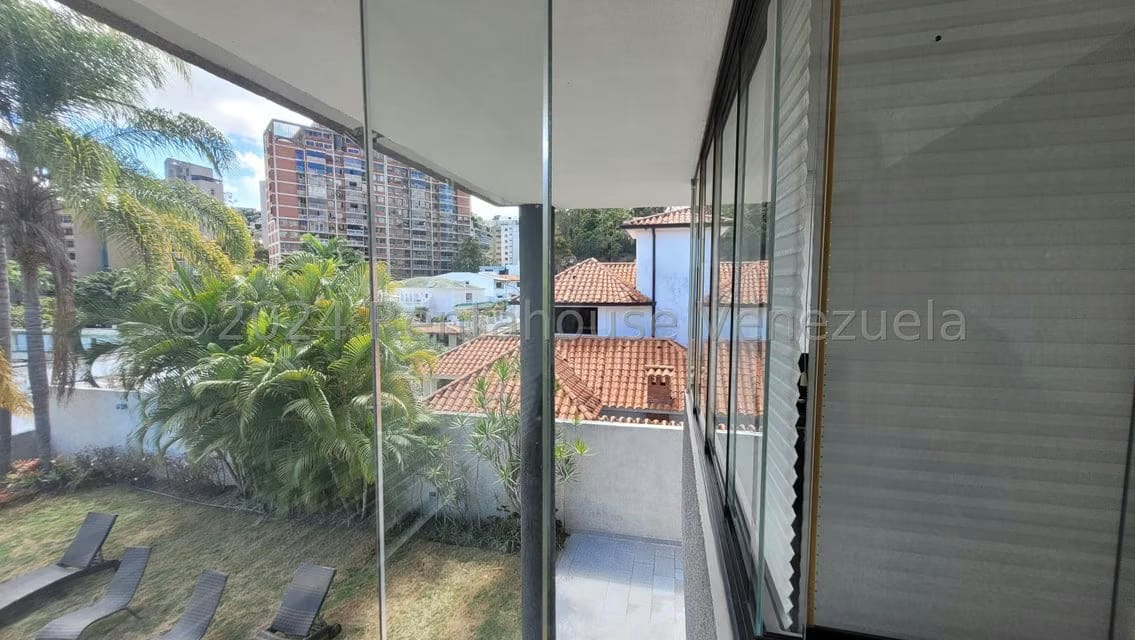 Casa (Multipes Niveles) en Venta en Los Naranjos del Cafetal, Distrito Metropolitano - 57