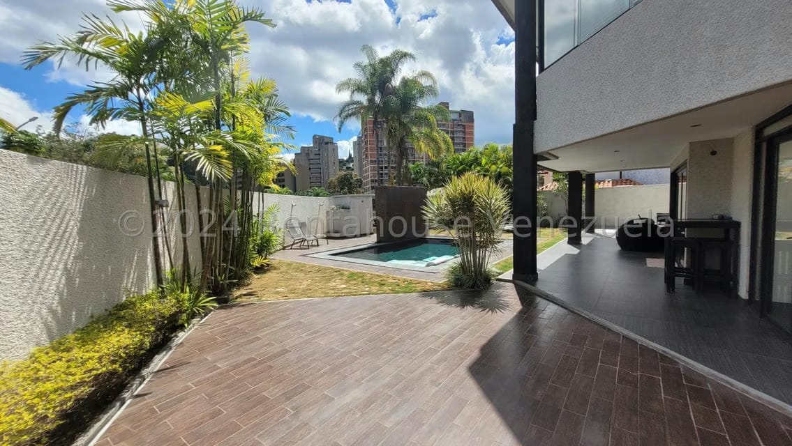 Casa (Multipes Niveles) en Venta en Los Naranjos del Cafetal, Distrito Metropolitano - 9