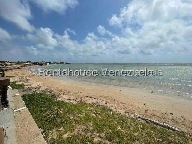 Casa (1 Nivel) en Venta en Buchuaco, Falcon - 36
