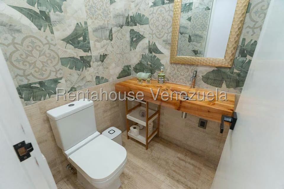 Casa (Multipes Niveles) en Venta en Santa Eduvigis, Distrito Metropolitano - 13