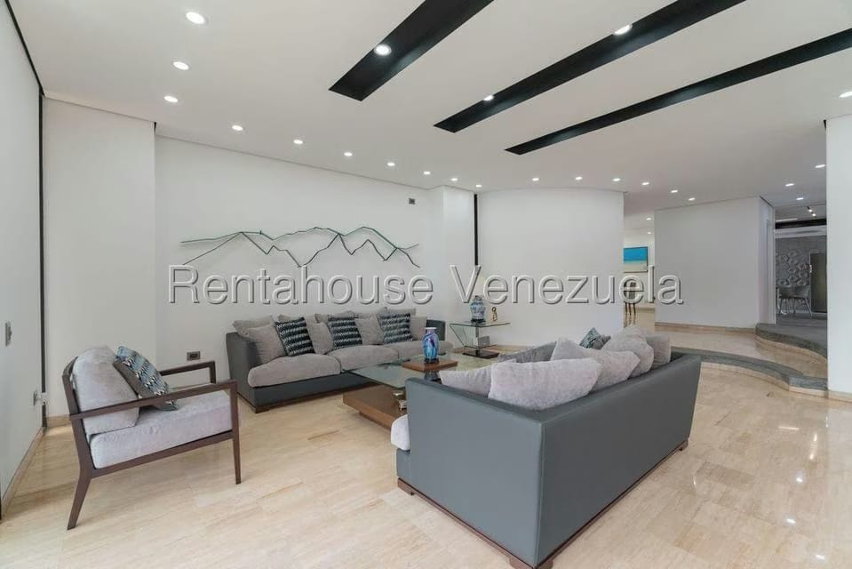 Casa (Multipes Niveles) en Venta en Santa Eduvigis, Distrito Metropolitano - 16