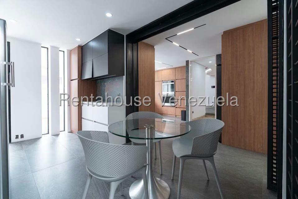 Casa (Multipes Niveles) en Venta en Santa Eduvigis, Distrito Metropolitano - 24
