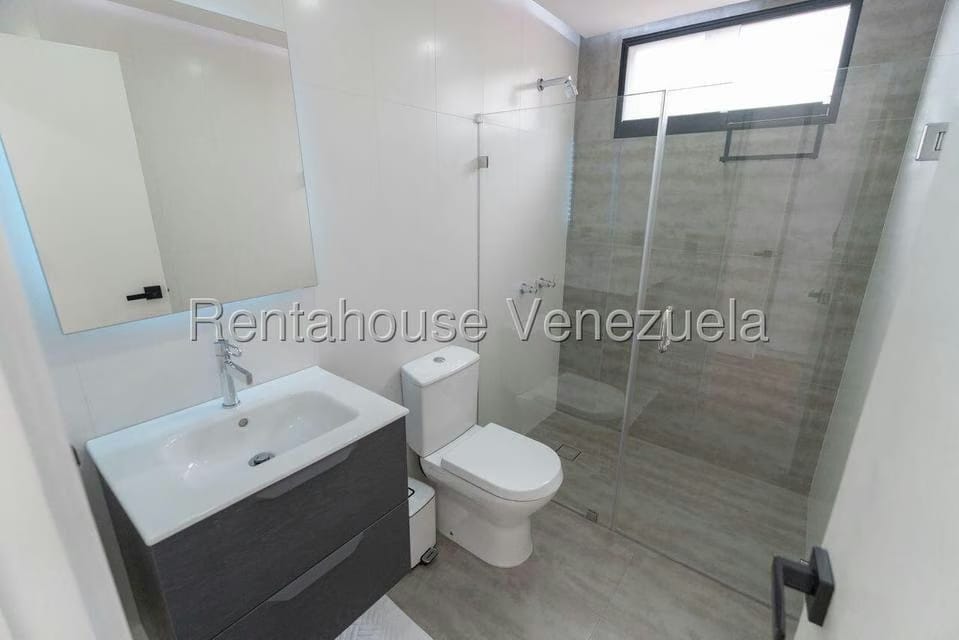 Casa (Multipes Niveles) en Venta en Santa Eduvigis, Distrito Metropolitano - 30