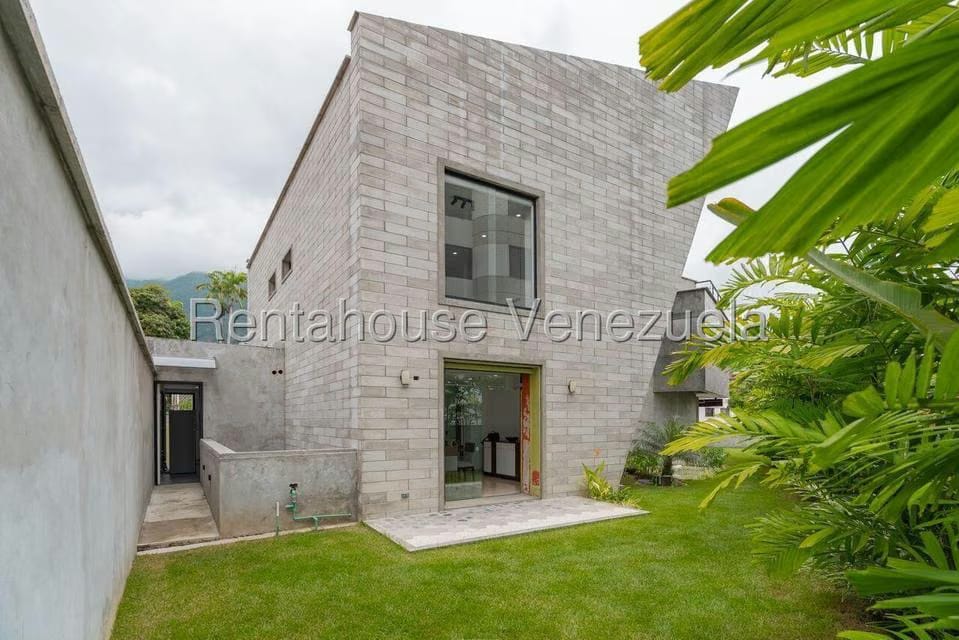 Casa (Multipes Niveles) en Venta en Santa Eduvigis, Distrito Metropolitano - 38