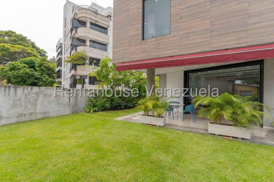 Casa (Multipes Niveles) en Venta en Santa Eduvigis, Distrito Metropolitano - 42