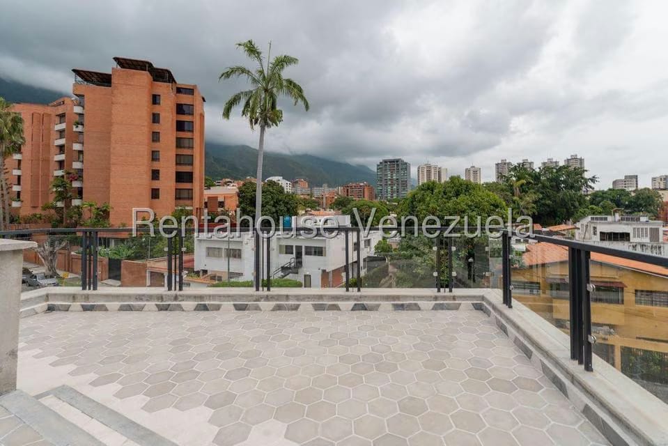 Casa (Multipes Niveles) en Venta en Santa Eduvigis, Distrito Metropolitano - 46