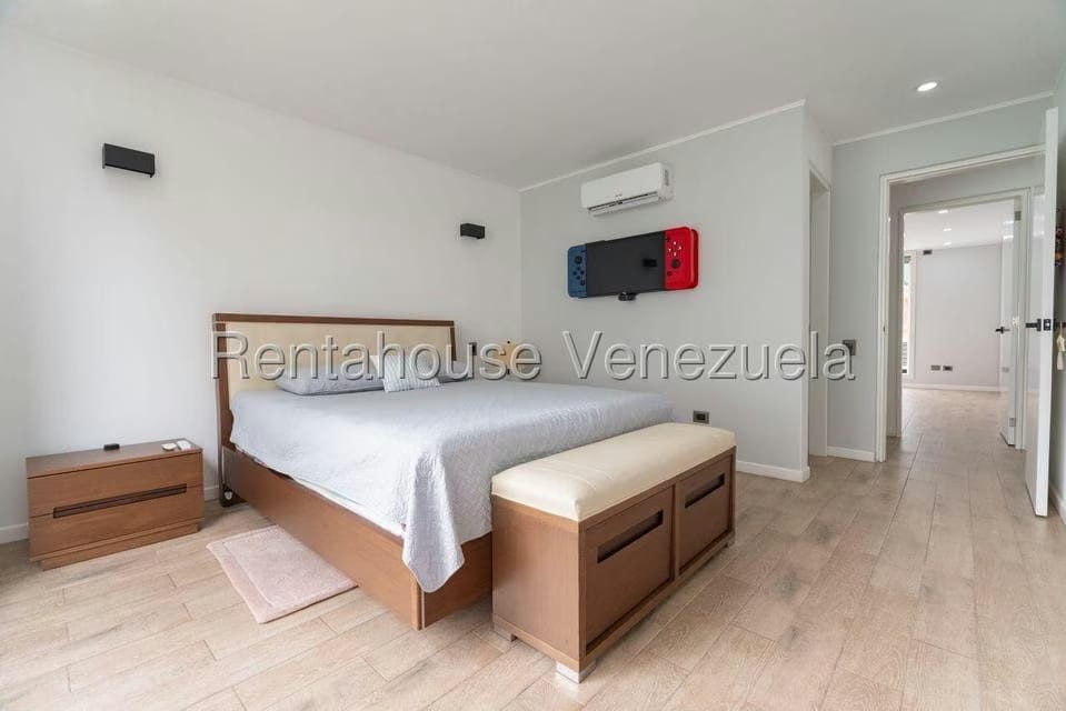 Casa (Multipes Niveles) en Venta en Santa Eduvigis, Distrito Metropolitano - 8