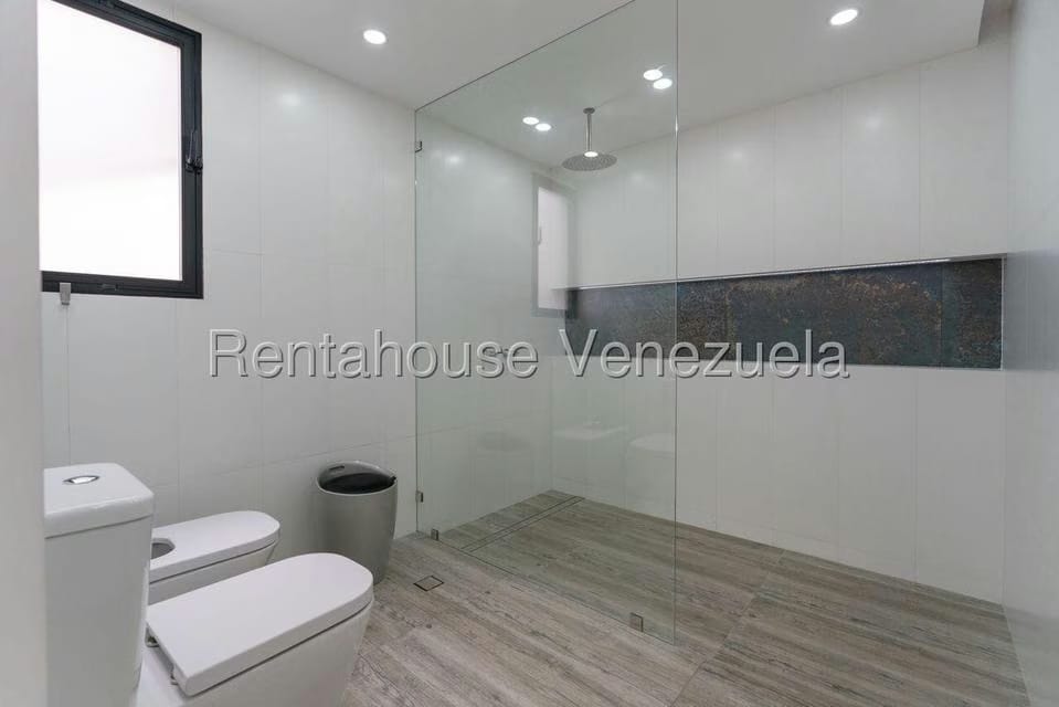 Casa (Multipes Niveles) en Venta en Santa Eduvigis, Distrito Metropolitano - 9