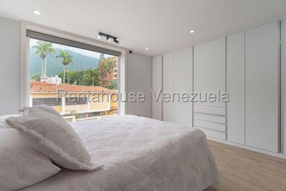 Casa (Multipes Niveles) en Venta en Santa Eduvigis, Distrito Metropolitano - 10