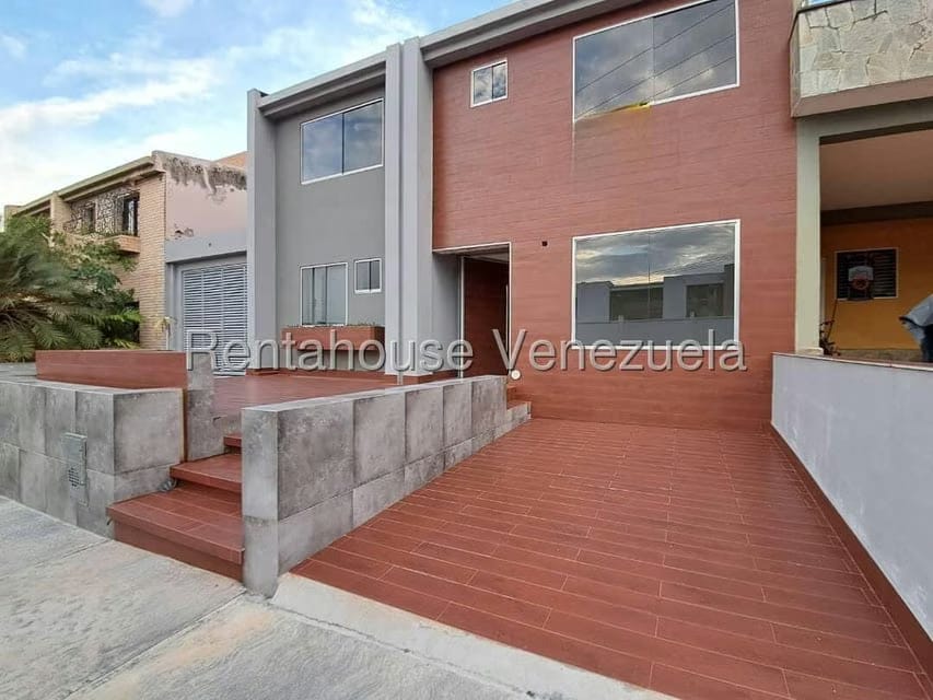 Casa (1 Nivel) en Venta en Parque Mirador, Carabobo - 3