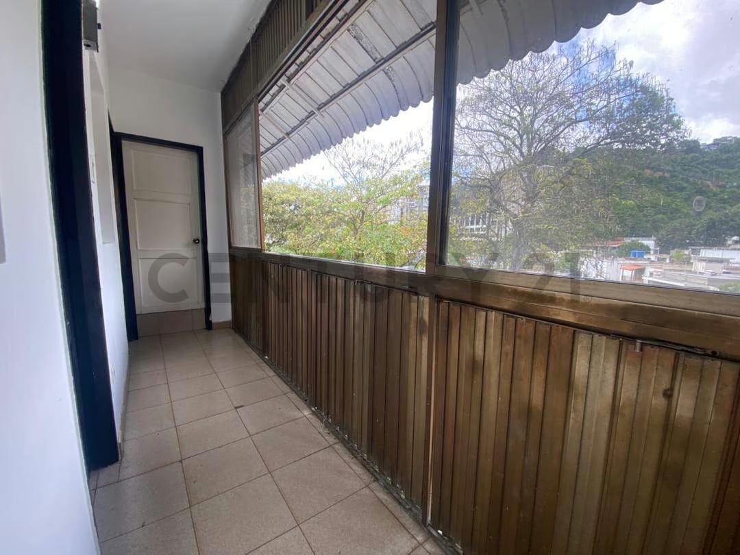 Amplio Apartamento en Alquiler en Colinas de Bello Monte Caracas - 14