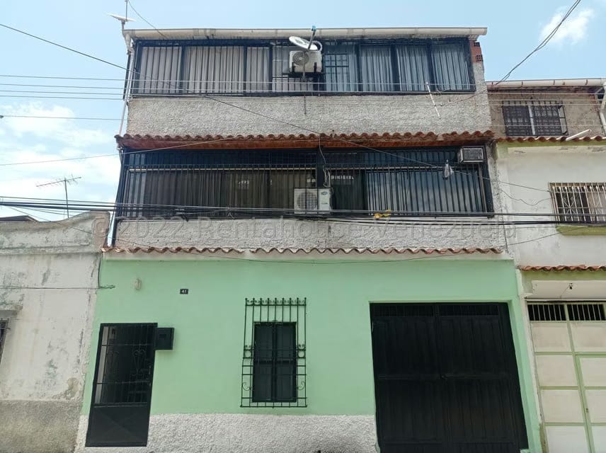 Casa (Multipes Niveles) en Venta en Centro, Aragua - 32