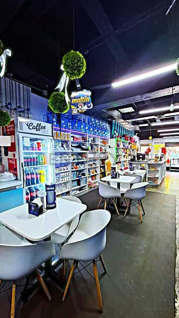 Se Vende punto comercial, local propio Ubicado en Av. 4 Bella Vista Maracaibo - 10