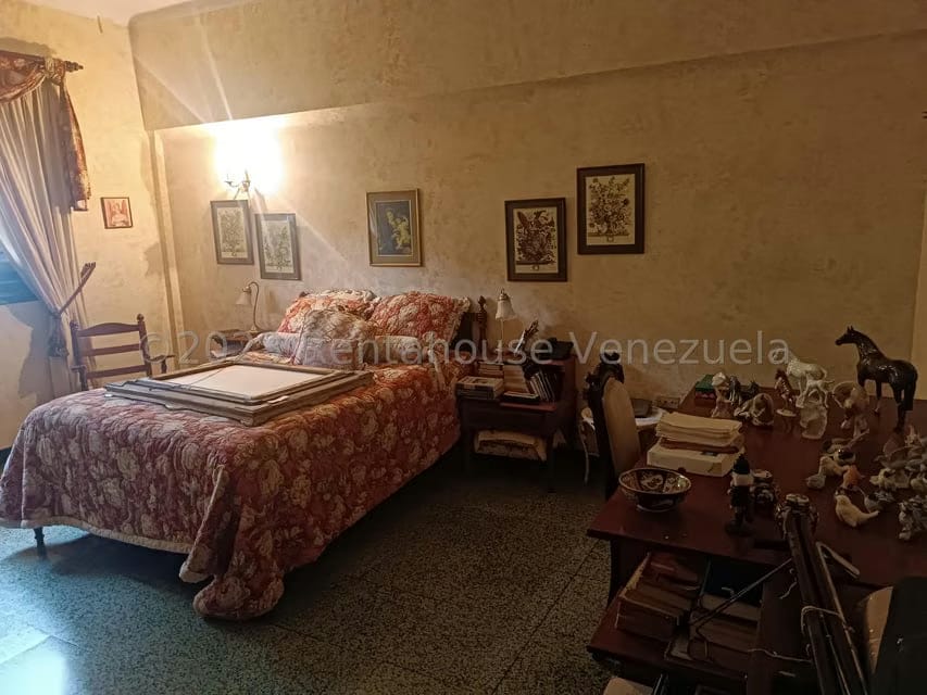 Casa (Colonial) en Venta en Country Club, Distrito Metropolitano - 31