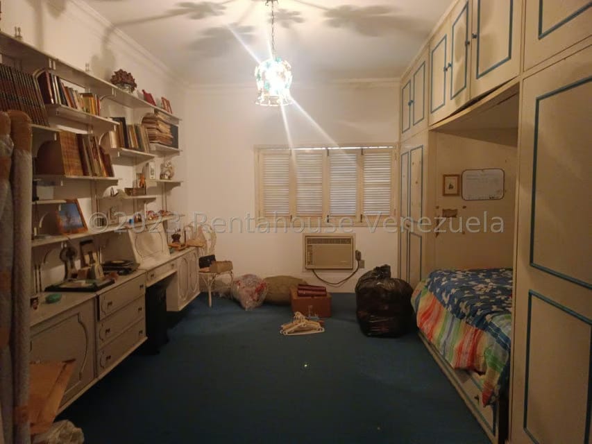 Casa (Colonial) en Venta en Country Club, Distrito Metropolitano - 33