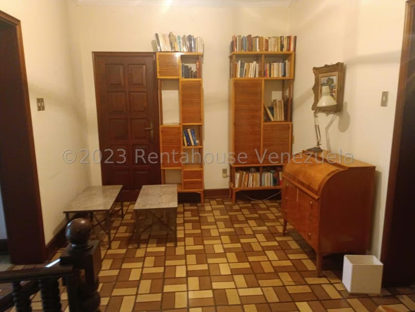 Casa (Colonial) en Venta en Country Club, Distrito Metropolitano - 38